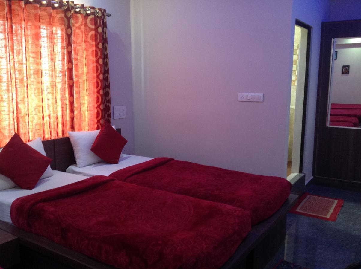 Hotel Rest Inn Chikmagalūr Extérieur photo